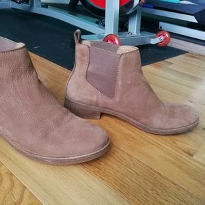 Lucky Brand Chelsea bootie